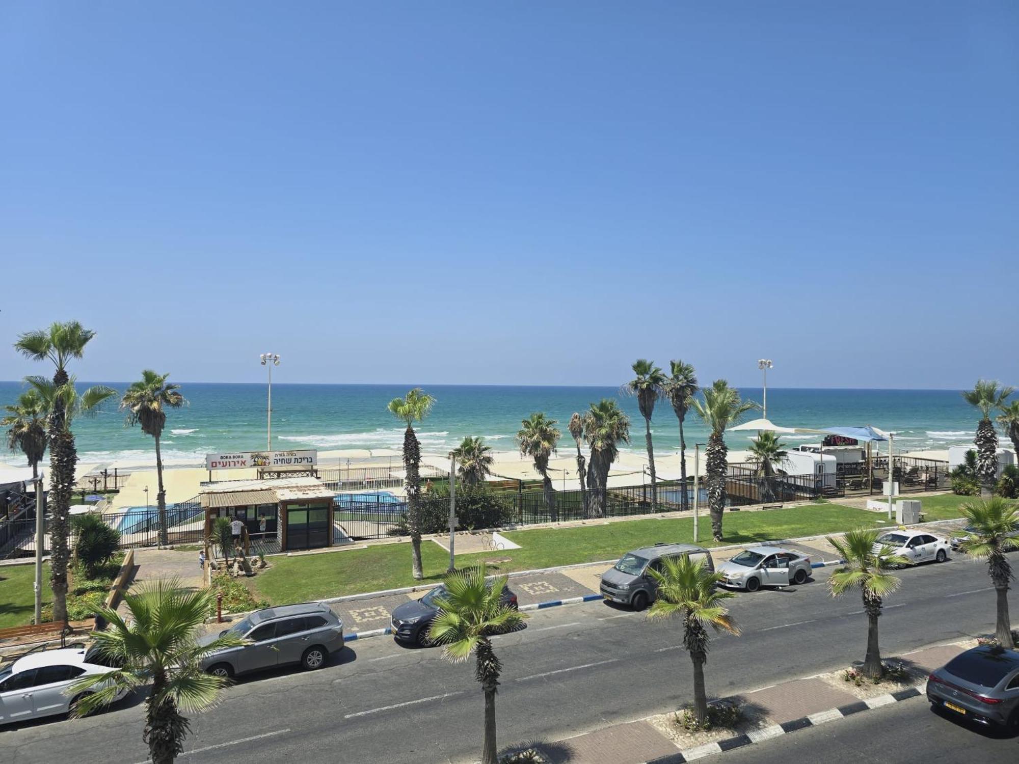 Gk Apartment Beauty Bat Yam Exterior photo