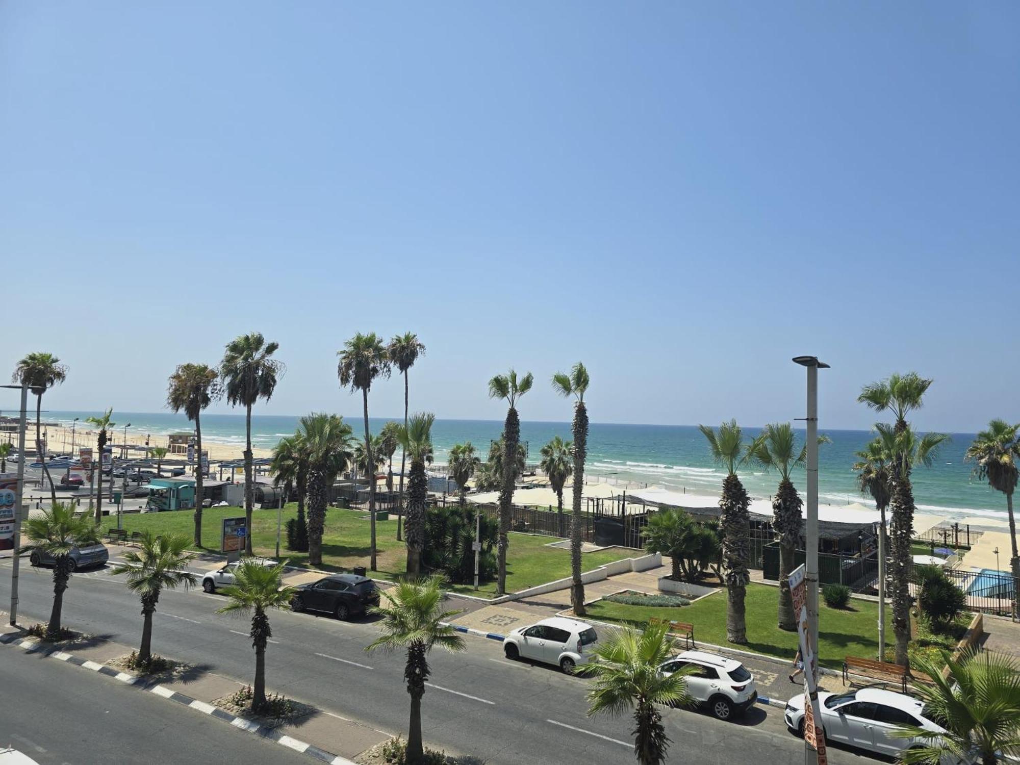 Gk Apartment Beauty Bat Yam Exterior photo