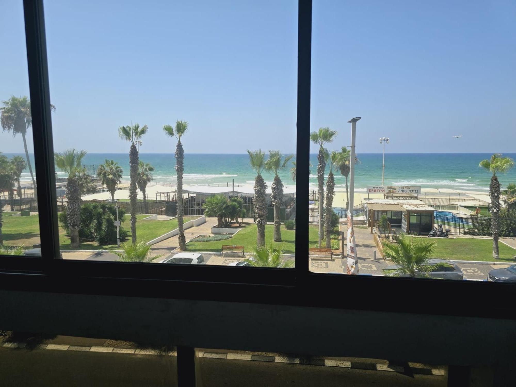 Gk Apartment Beauty Bat Yam Exterior photo